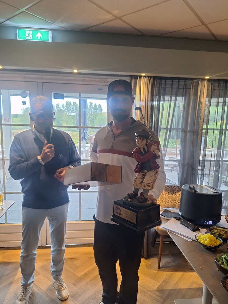 Geslaagd sponsor golftoernooi RKSV Nuenen